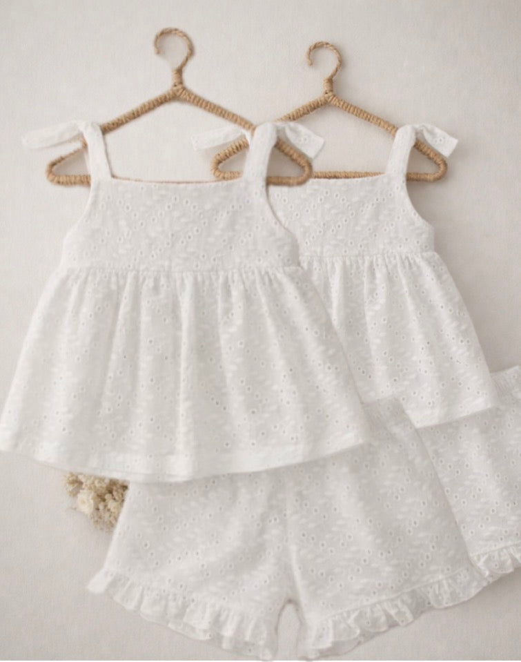 RAPIFE BRODERIE ANGLAIS TOP AND SHORTS SET 5951C26 WHITE